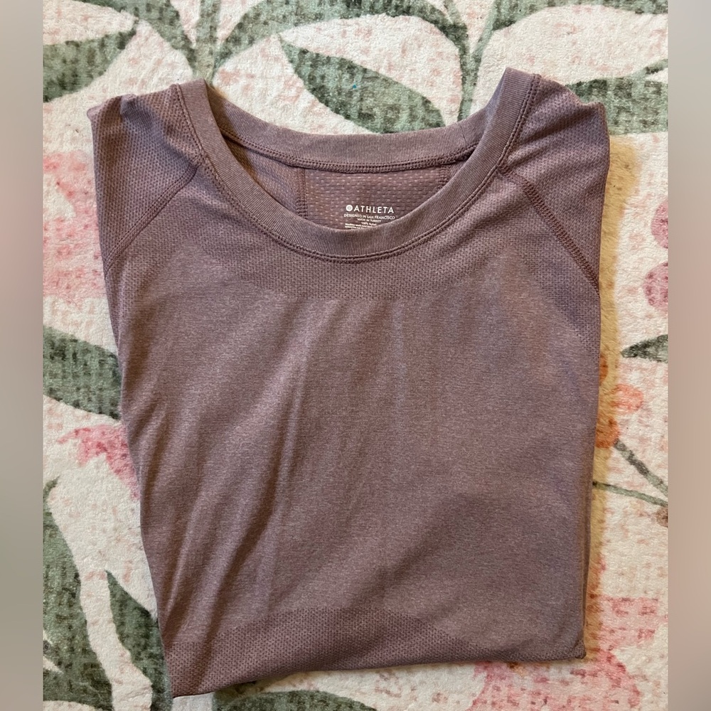 Athleta Women's Purple Momentum Seamless Tee